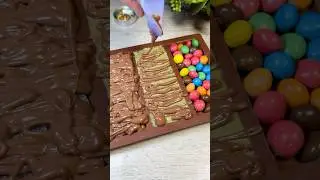 Which one is your favourite?😍Chocolate with pringles,sour patch candy, M&M&rsquo;s, or Dubai chocolate?🤤