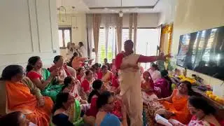सांवरिया नंदकिशोर मेरी साड़ी में रंग डाल गयो।