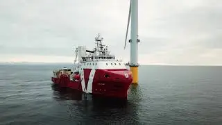 Barge Master - motion compensated gangway