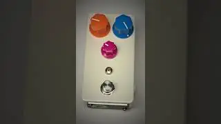 TEN BOOST Colours Treble Booster with guitar player Gian-Luca Casalini