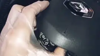How to remove airbag steering wheel on Renault Kadjar