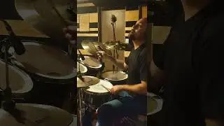 Grabando Bater&iacute;as. 🥁#sesion #recording #drummer #drums #baterista #studio #grabando