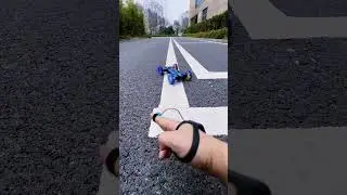Sterowanie samochodem za pomocą gest&oacute;w &ndash; czy to możliwe? #shorts #car #toys #rccar