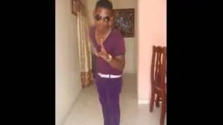 El Negro Sky Ft El Cuarto Bate--Hay Me Voto
