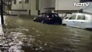 Heavy Rain Batters Bengaluru, Many Roads Flooded, Cars Damaged