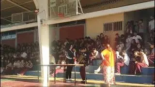 Tocando el cordeon de Sol  eti