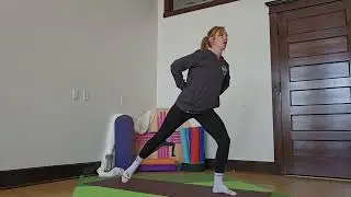 Guided Pyramid with hip hinge