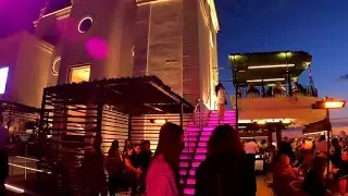 Sky bar 360&deg; rooftop terraza del hotel Riu Madrid