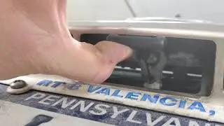 2001-2007 Toyota Sequoia Gate Handle Swap