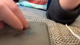 Showing you how to get slime/putty Off of your iPad case or fabric￼￼🥑💜✌️