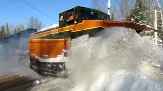 RUSSELL SNOW PLOW TRAIN BUSTING SNOWBANKS AT RAILROAD CROSSINGS! | Jason Asselin