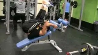ABS- Lower ABS using decline bench