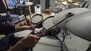 Oytun Ersan - Fusiolicious II: Groove in the Hole drum cover