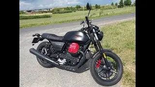 Moto Guzzi V7 III Carbon acceleration