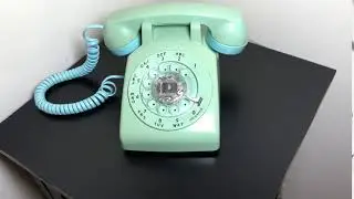 Blue to Mint Green Rotary Phone Demo Ringing