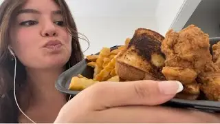 Zaxby's Mukbang - First Time Trying Zaxby's Chicken Fingers, Toast, & Fries 🐓 😋