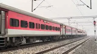 10 hours Late Running 22582 NDLS - Ballia Superfast Express skiping Jhunsi Station 