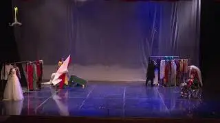 مسرحية “ أنا وجهي “ إخراج عواطف نعيم - العراق