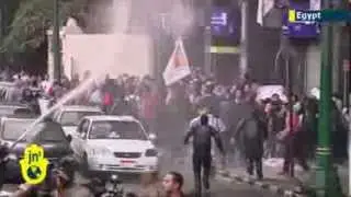 Islamists clash with Cairo riot police in defiance of new Egyptian ban on unsanctioned protests