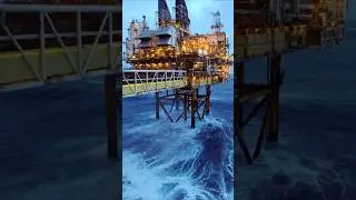 Survival, Everday 🌊 #northsea #ocean #ship #storm #bigwaves #ytshorts #yt #travel