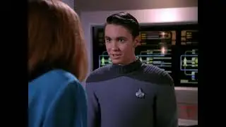 Dr Crusher, Slaps Wesley - Star Trek: TNG