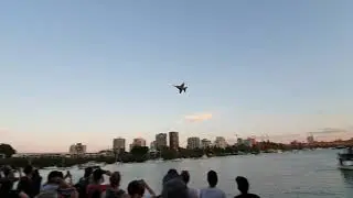 2019 brisbane festival jet fighter low pass