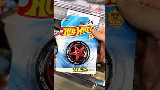 İlk defa g&ouml;rd&uuml;ğ&uuml;m Hot Wheels!! #hotwheels