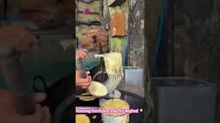 Golden Fry Magic: Watch This Dough Turn Into A CRISPY Treat! #FoodPorn #StreetFood #Satisfying 🥞🔥🤯