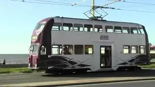BLACKPOOL BALLOON TRAM 711 ON THE PROMENADE- 021019