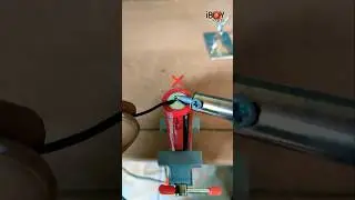how to solder wires to a battery that few people know#shorts #feedshorts #tipsandtricks  #soldering