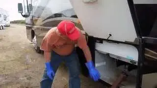 HOW NOT TO DUMP RV BLACK TANK SEWER FAIL