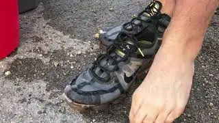 Rob is car washing - soaked Nike Vapormax 19