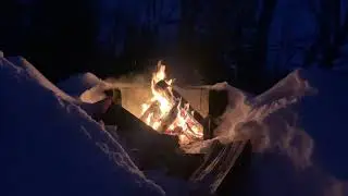 Relaxing winter campfire at dusk and Crackling Fire ✦ feu de camp hivernal au cr&eacute;puscule 🎧 HD