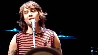 tegan and sara - calgary july 8th - worst fan ever and peacekeeping sara