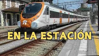 RODALIES RENFE TRENES EN LA ESTACIÓN. Civia y serie 447. Líneas R3 y R4