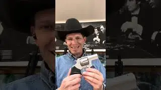 Новый Taurus 856 лучше, чем новый Smith 642, я это сказал! #понимаете_понимаете_понимаете #комеди...
