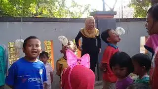 Lomba. Balap. Kerupuk
