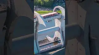 Even tiny boats can use the famous Falkirk Wheel to navigate between the canals 😁 #falkirk #drone