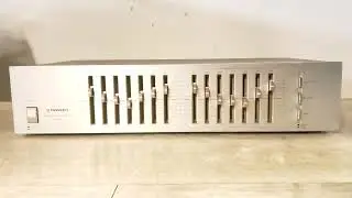 Винтажный 7-полосный графический эквалайзер Pioneer SG-300 для левого и правого каналов.