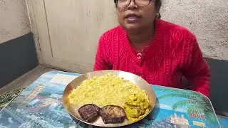 খিচুড়ি, বেগুন ভাজা, বাঁধাকপির তরকারি #launch #food 😘❤️
