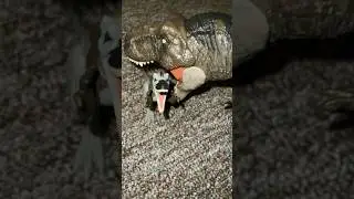 #trex eats #xuanhanosaurus #jurassicworlddominion #dinosaur #toys #funny #shorts