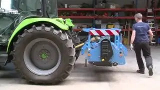 Het aankoppelen van een gedragen werktuig