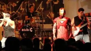 Shoot to thrill - by Acidic (AC/DC Tribute band)