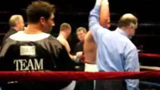 Heavyweight boxer Vinny Maddalone 6/09/06 Atlantic City