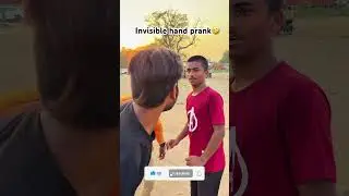 Invisible hand prank 😂 | just trolling #ytshorts #funny #comedy #prank #fakecallprank #prankcall