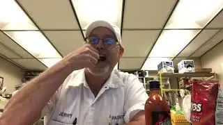 Valentina Extra Hot Mexican Hot Sauce & Nacho Cheese Doritos Review/ Pairing #The Beer Review Guy