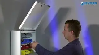 Offenstehendes Scharnier
