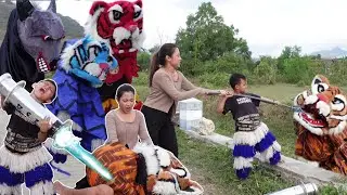 BARONGAN MACAN COKLAT DISUNTIK AGAR BAY1NYA BISA LAHIR KEMBAR TIGA