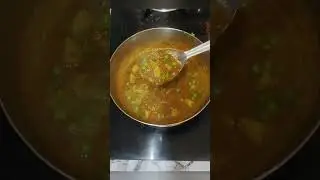 आज बनवली थोडी वेगळ्या पद्धतीने आलू मटारची भाजी|आलू मटर|Aloo Matar Subji|