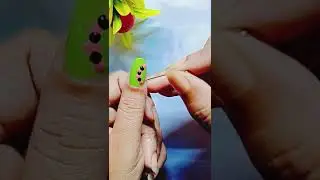 💅💚 5- minte quick NAILART design for beginners 😍#nails #nailartdesigns #shorts #beauty #youtubeshort